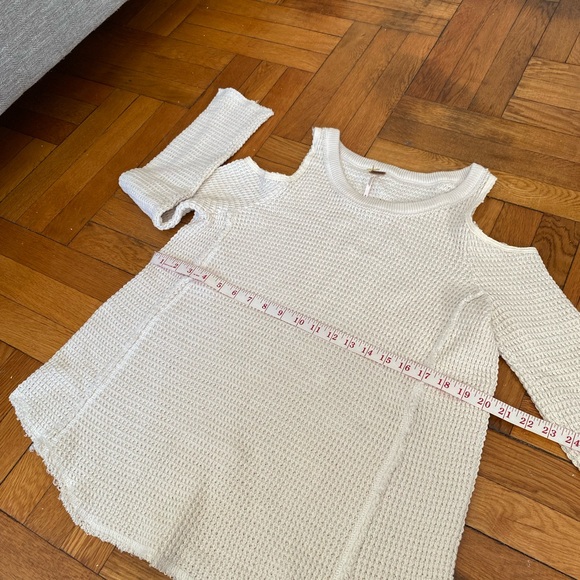 Free People Sunrise Sunset Sweater Cream Thermal Knit Cold Shoulder - M - Picture 5 of 8